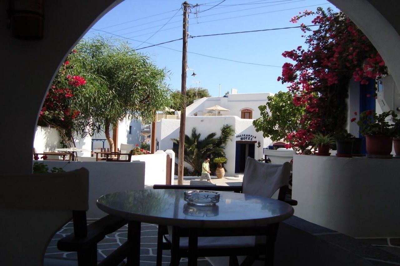Evgenia Rooms And Apartments Folégandros Eksteriør billede