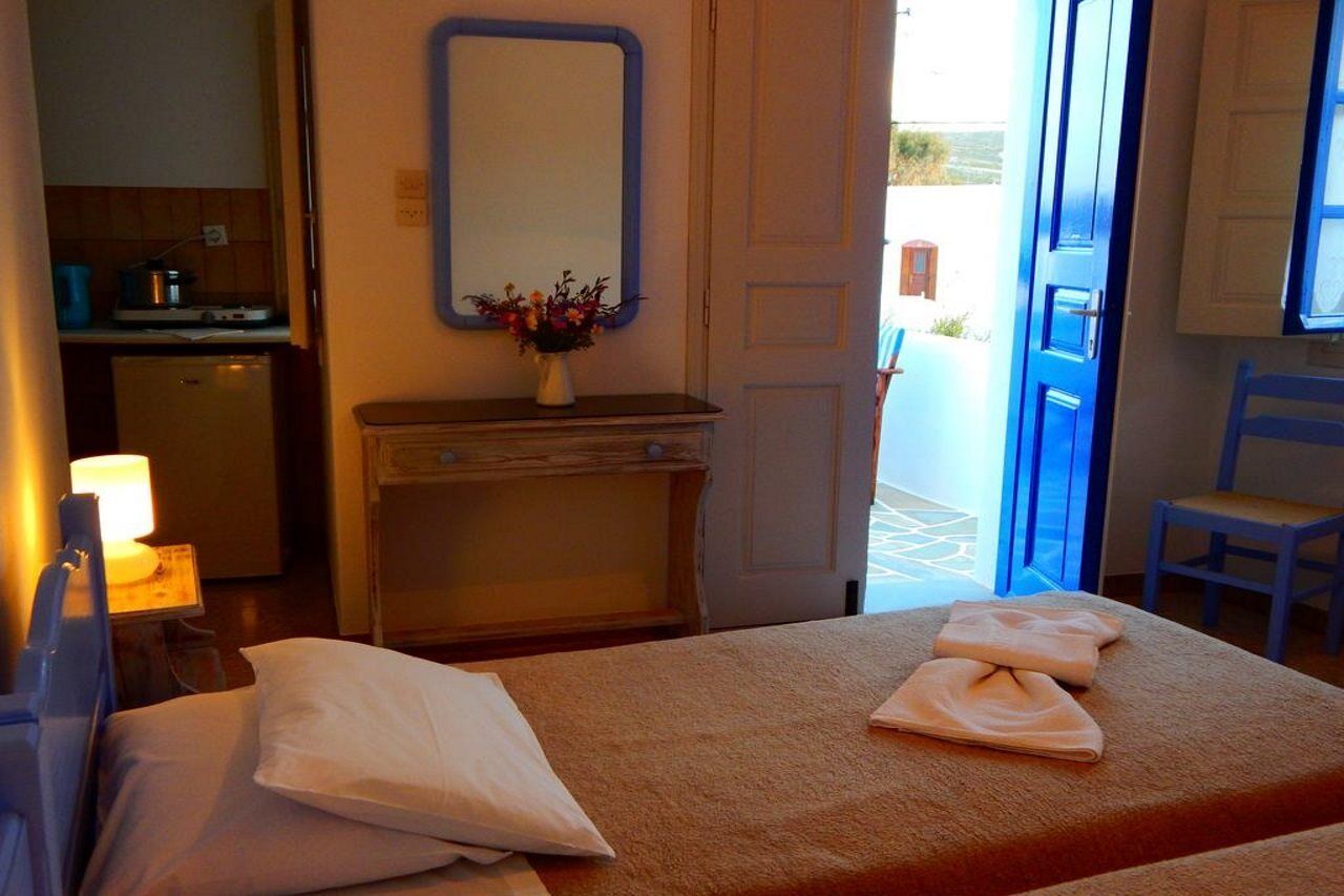Evgenia Rooms And Apartments Folégandros Eksteriør billede